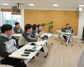先輩社員座談会